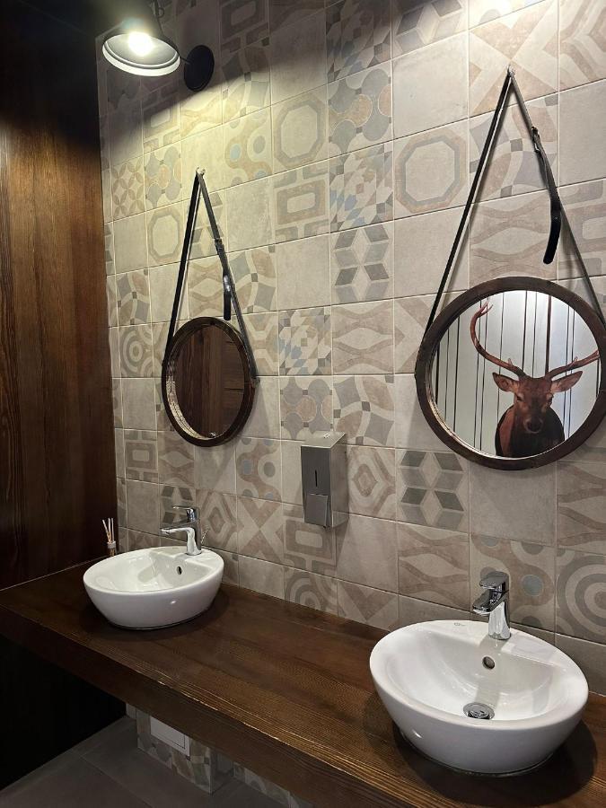Hotel Kresowianka โคนิน ภายนอก รูปภาพ