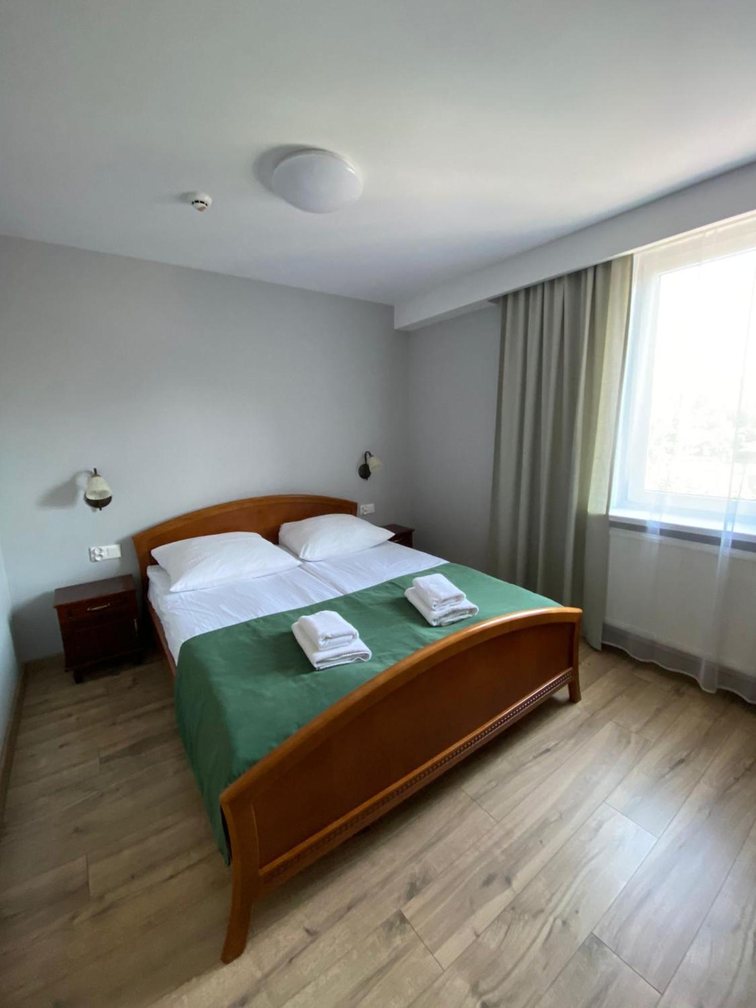 Hotel Kresowianka โคนิน ภายนอก รูปภาพ