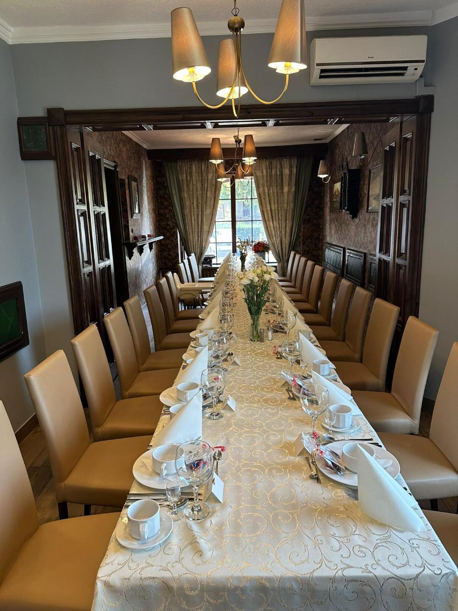 Hotel Kresowianka โคนิน ภายนอก รูปภาพ